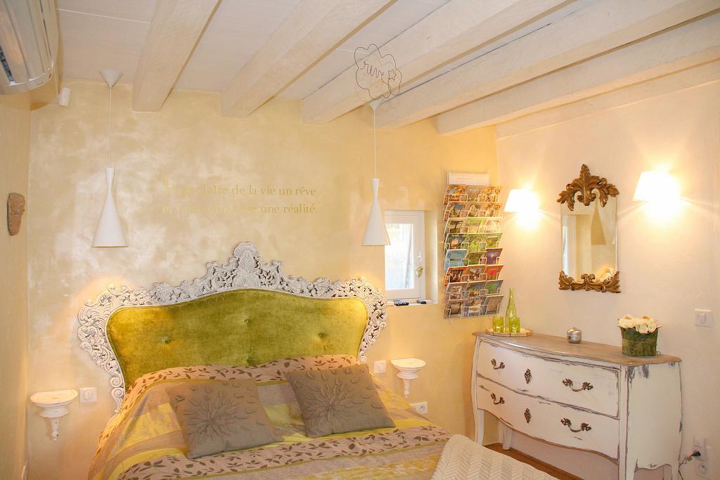 Gites Sibemol Simeyrols Room photo
